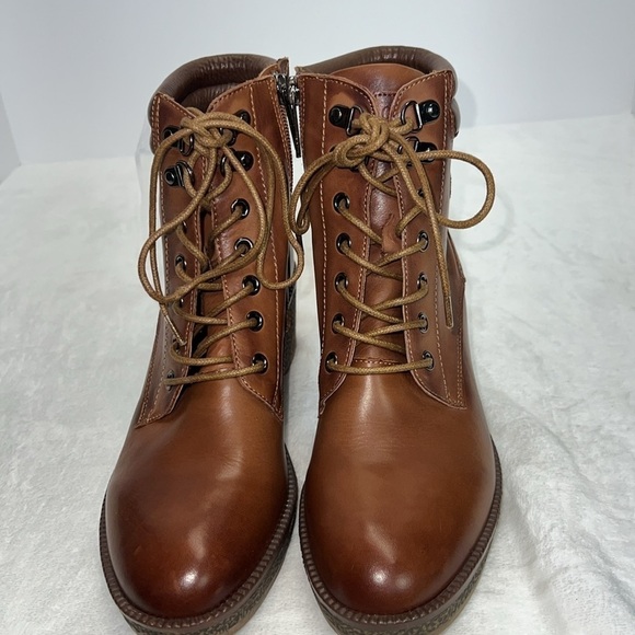 Carmela brown leather wedge ankle boots/booties. Size 39. EUC. - Picture 3 of 8